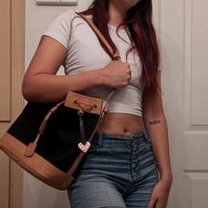 DOONEY & BOURKE EUC Vintage Bucket Bag